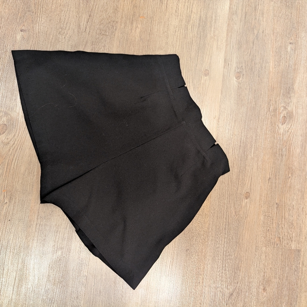 Stradivarius Black High Waisted Dress Shorts - Picture 10 of 10